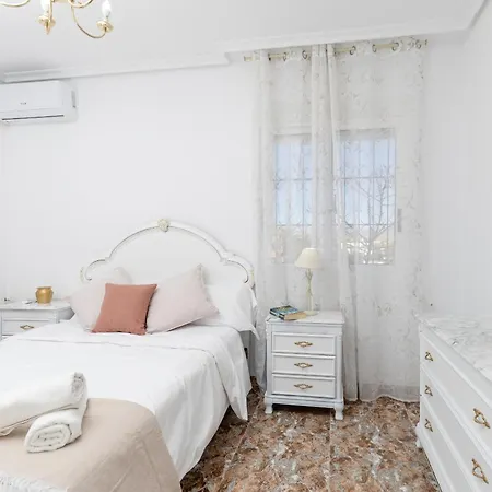 Fidalsa Grand White House Villa