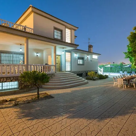 Fidalsa Grand White House Villa